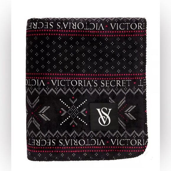 Victoria secret plush blanket for the holidays new in plastic - Picture 3 of 6